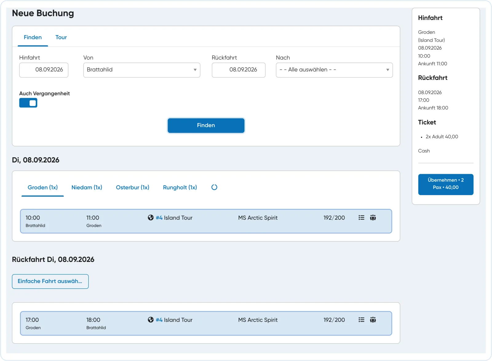Travelmanager-Buchungsansicht mit Hin- und Rückfahrten und deren verfügbarer Kapazität.