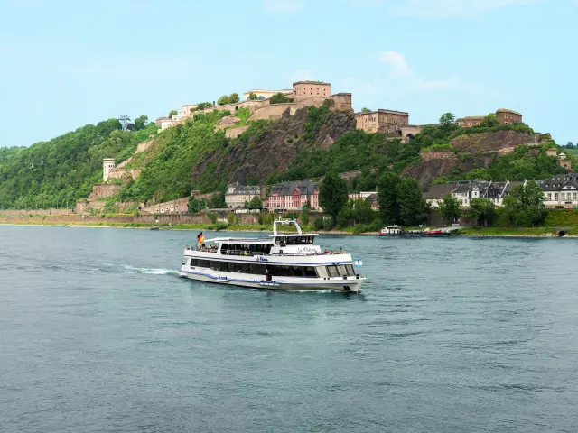 Fahrgastschiff La Paloma.